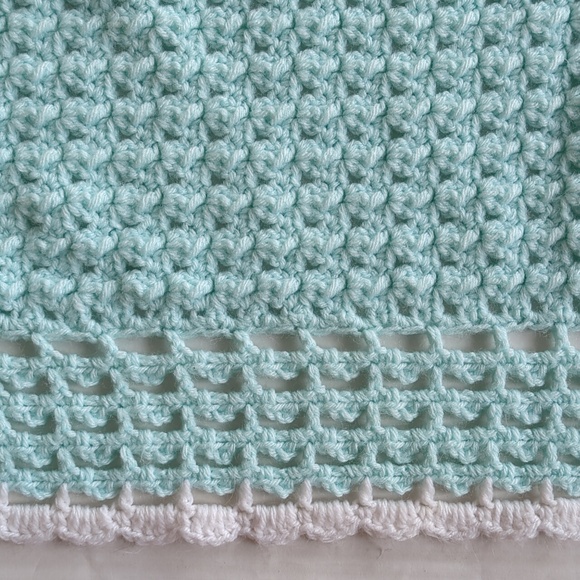 NEW Handmade Crocheted Mint Green Baby Blanket Green White - Picture 5 of 10